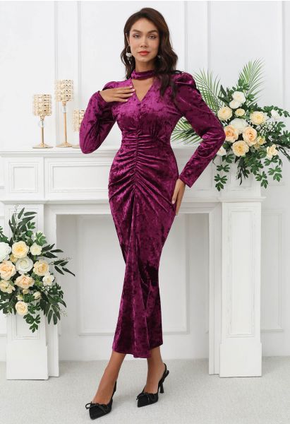 Choker Neck Button Ruched Velvet Midi Dress in Berry