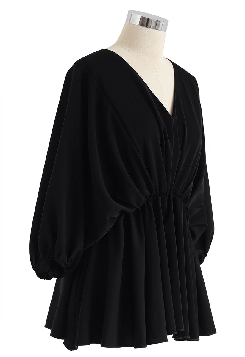 Batwing Sleeves Asymmetric Peplum Top in Black