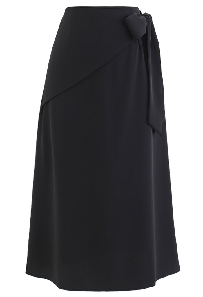 Bow-Tied Waist Shift Midi Skirt in Black