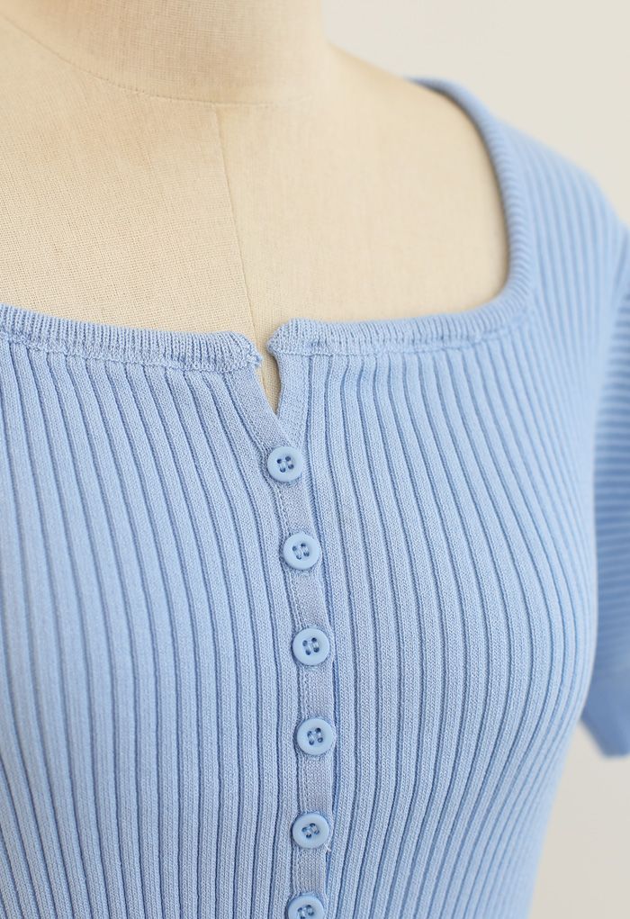 Short Sleeves Button Down Fitted Knit Top in Blue