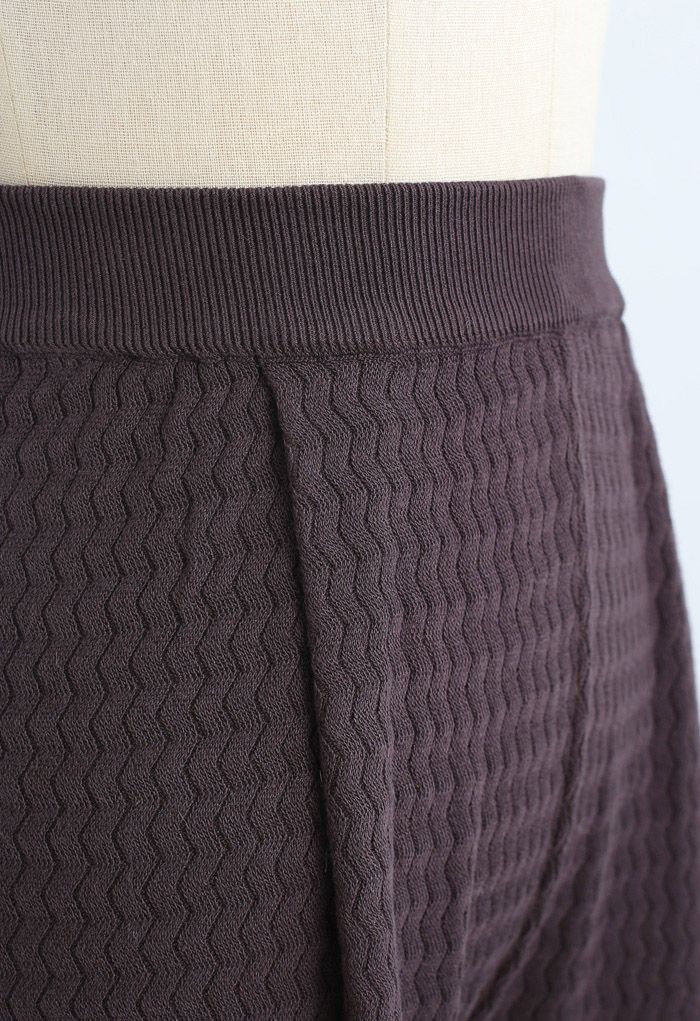 Wavy Textured Knit Pants in Brown