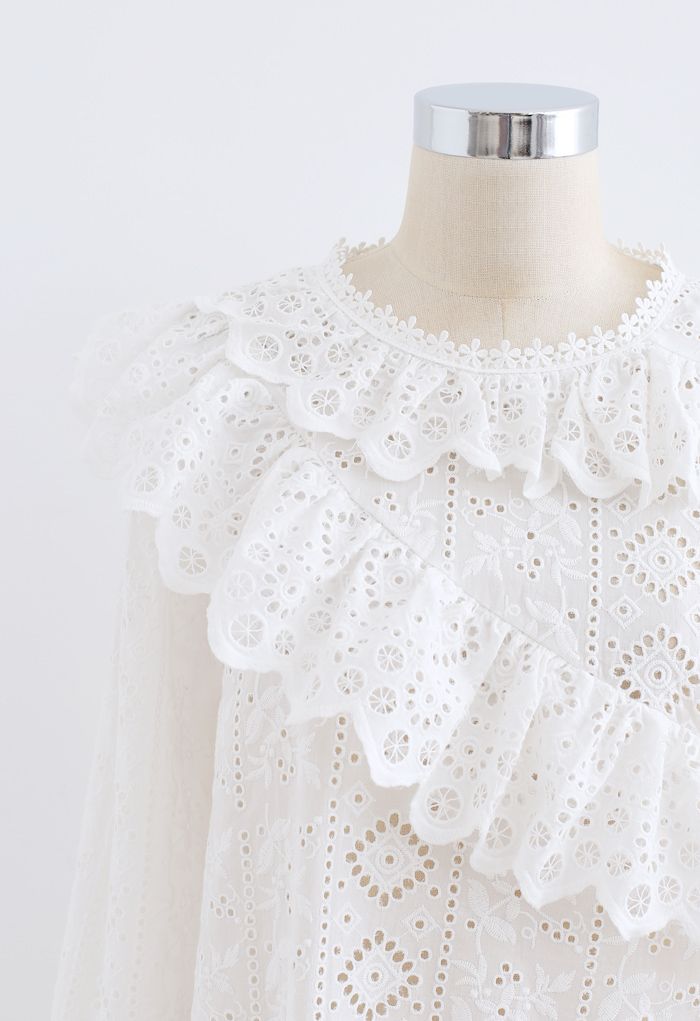 Embroidered Floral Eyelet Ruffle Top in White
