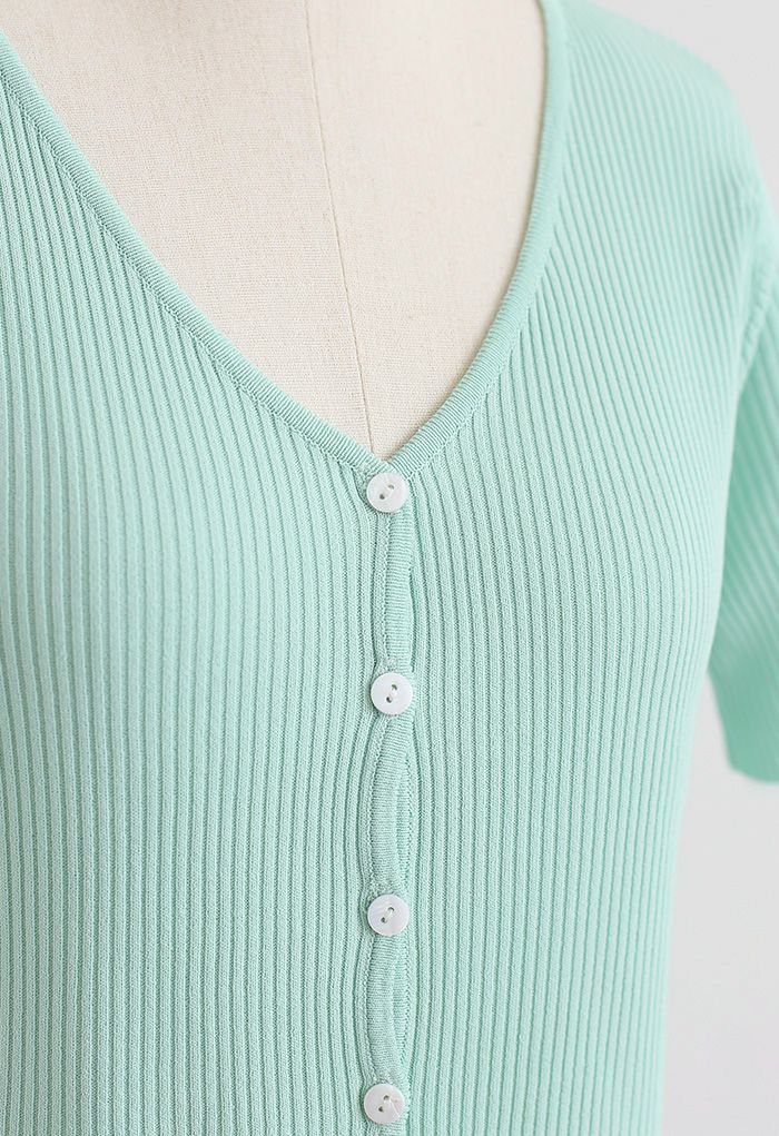 Buttoned V-Neck Short Sleeve Rib Knit Top in Mint