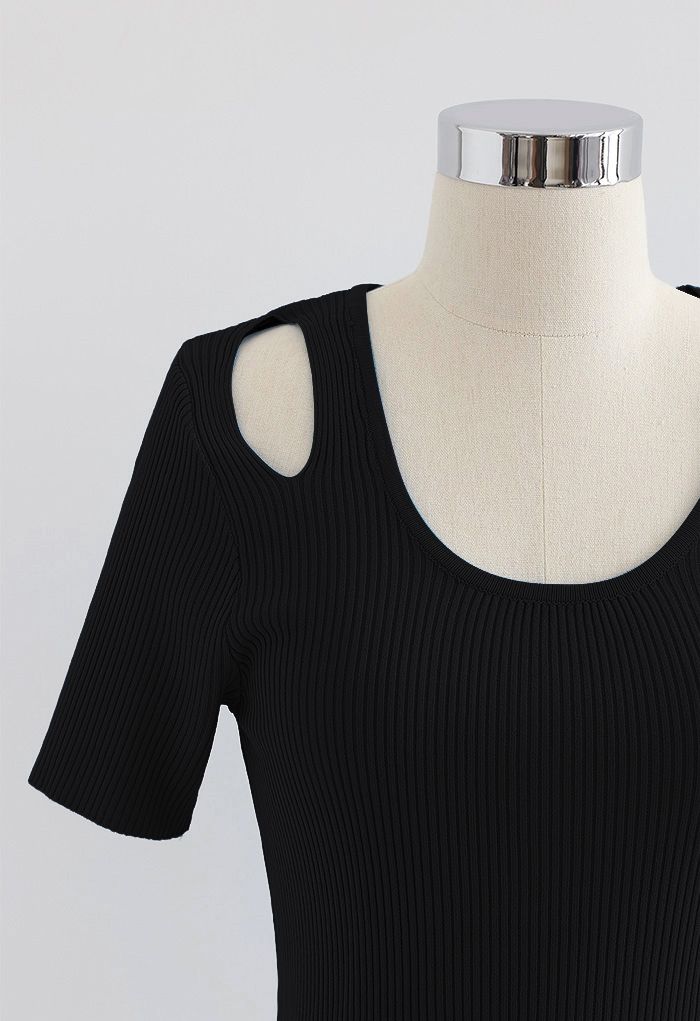 Cut Out Shoulder Ribbed Knit Top in Black