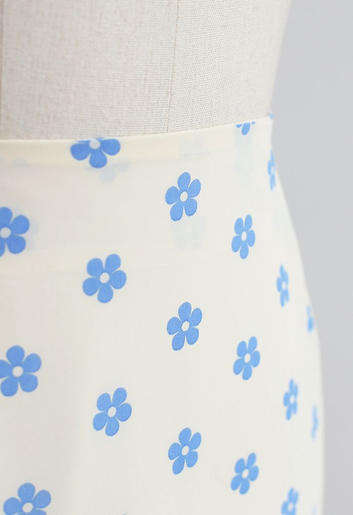 Daisy Print High-Waisted A-Line Midi Skirt in Cream