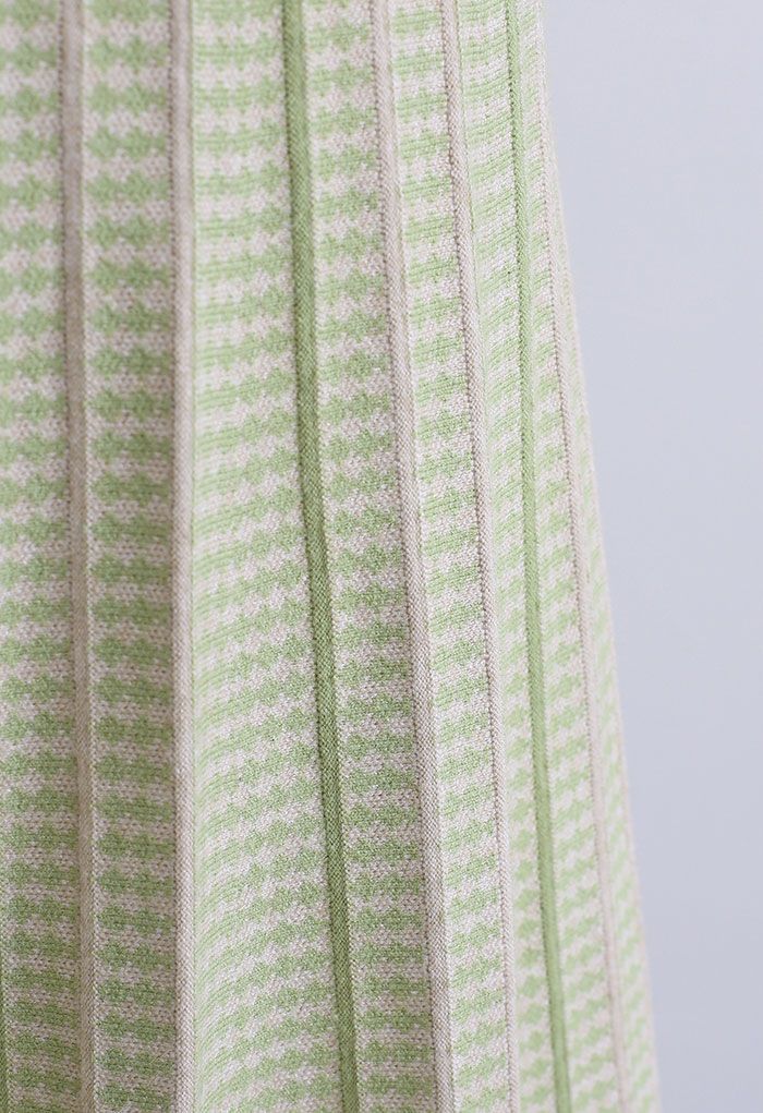 Dotted Pleated A-Line Midi Knit Skirt in Green