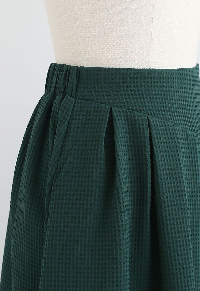 Waffle Pattern Pleated Midi Skirt in Green