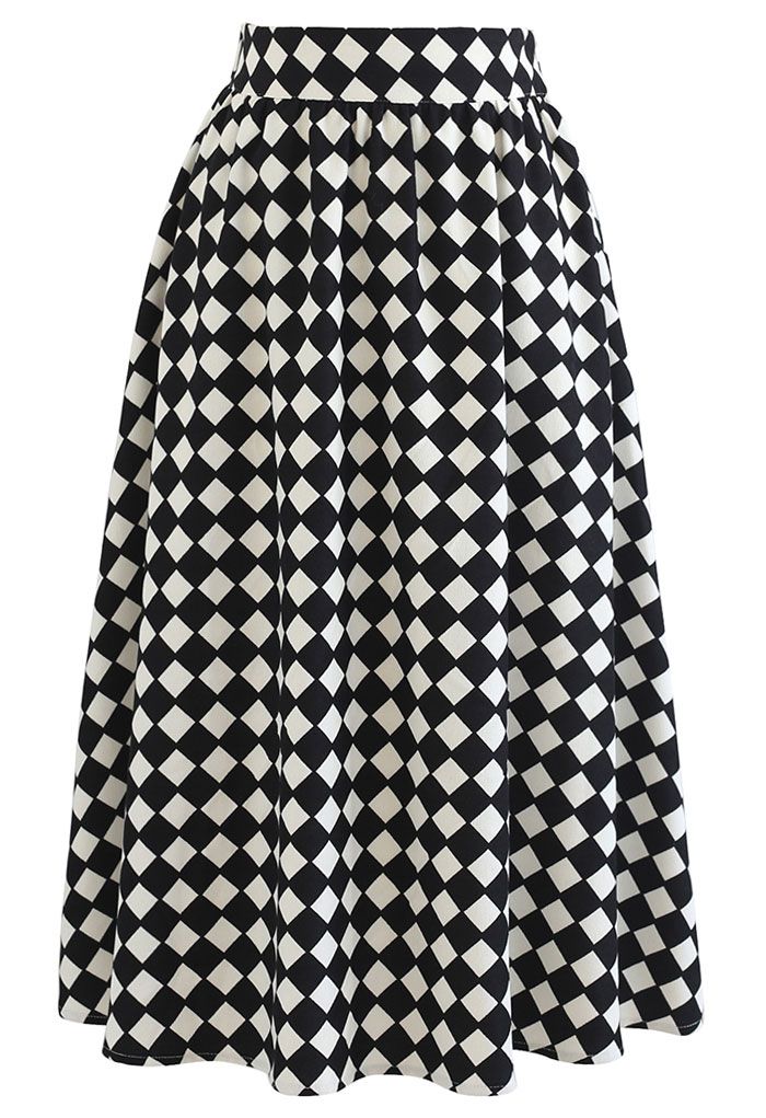 Contrasted Diamond Pattern Midi Skirt in Black