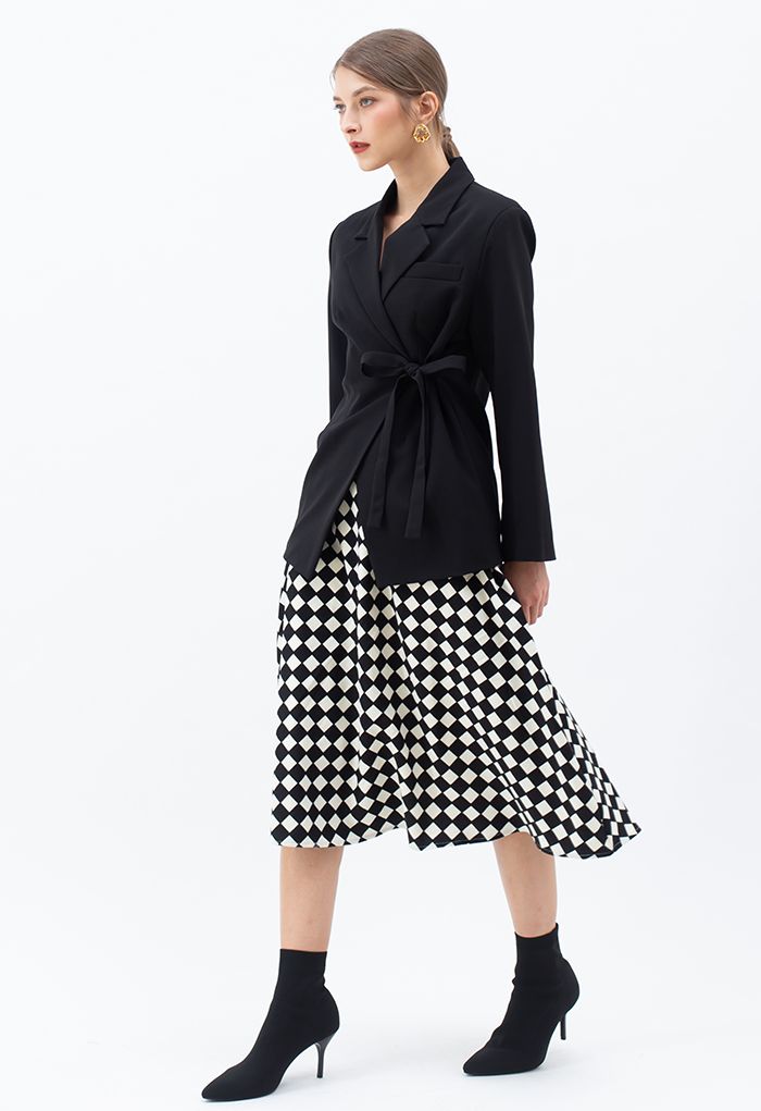 Contrasted Diamond Pattern Midi Skirt in Black