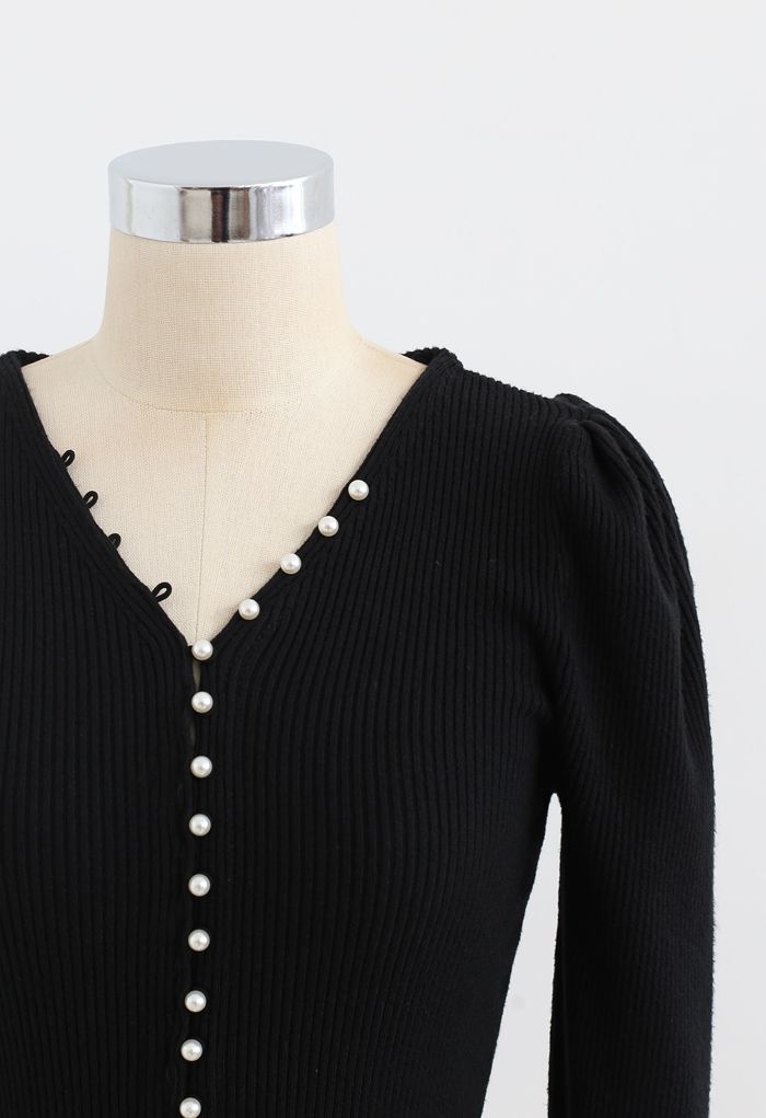 Pearls V-Neck Fitted Knit Top in Black