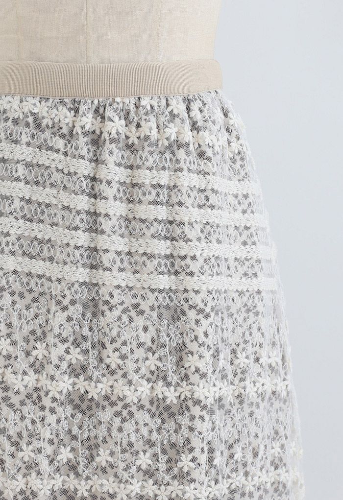 Floret Embroidered Lace Overlay Maxi Skirt in Cream