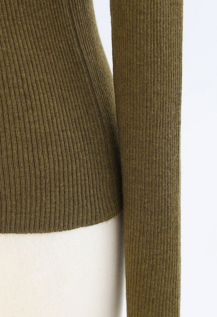 Turtleneck Ribbed Fitted Knit Top in Olive