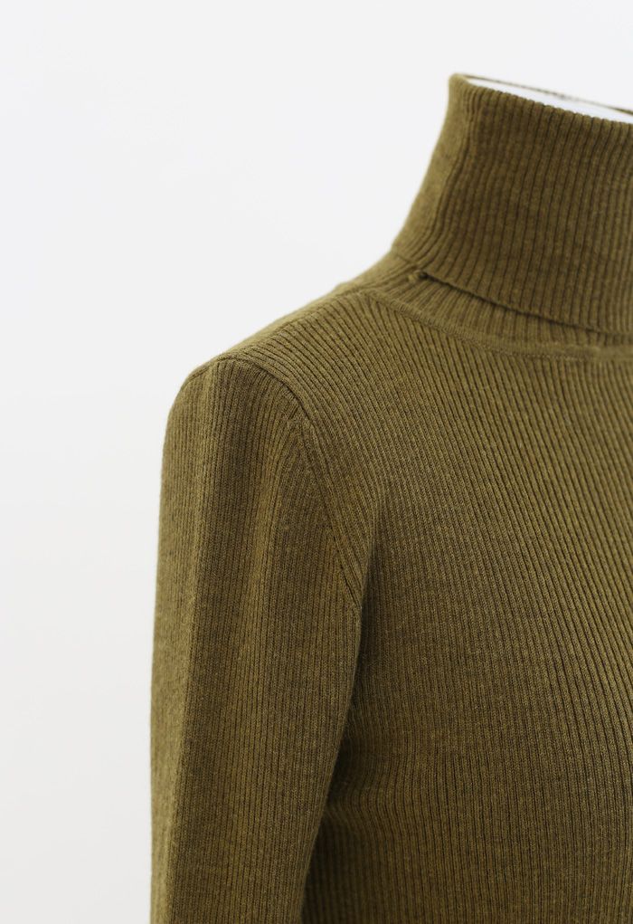 Turtleneck Ribbed Fitted Knit Top in Olive