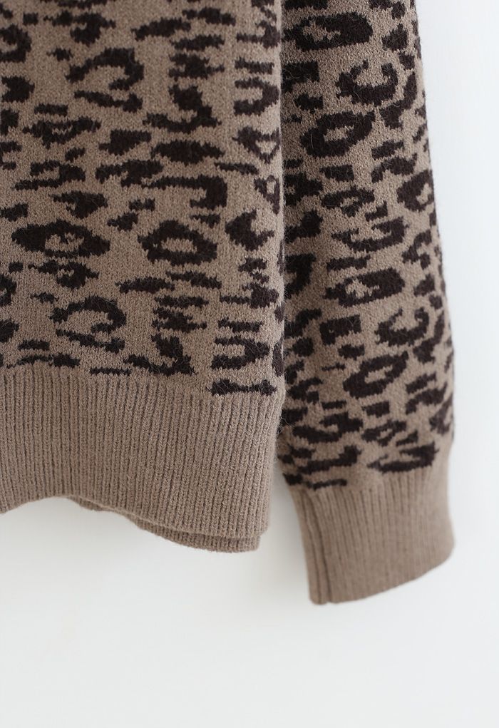 Leopard Pattern Round Neck Knit Sweater in Brown