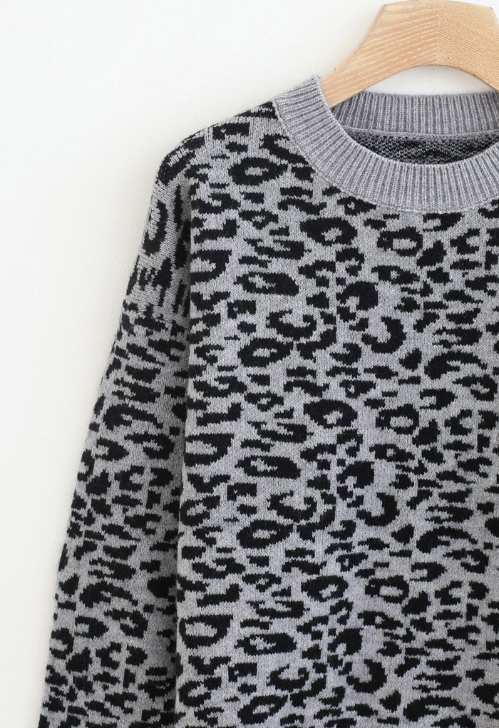Leopard Pattern Round Neck Knit Sweater in Grey