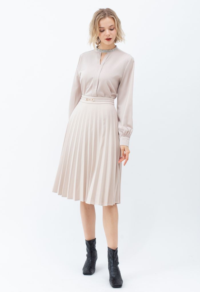 Horsebit Trims Wool-Blend Pleated Midi Skirt in Cream
