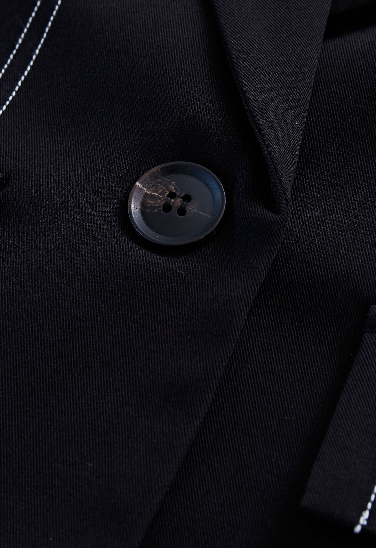 Peaked Lapel Flap Pocket Cropped Blazer in Black