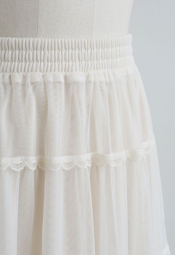 Scalloped Lace Double-Layered Mesh Tulle Skirt in Cream