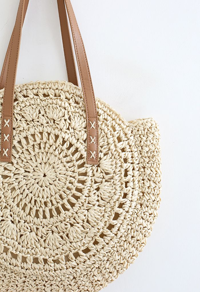 Round Woven Straw Shoulder Bag in Camel