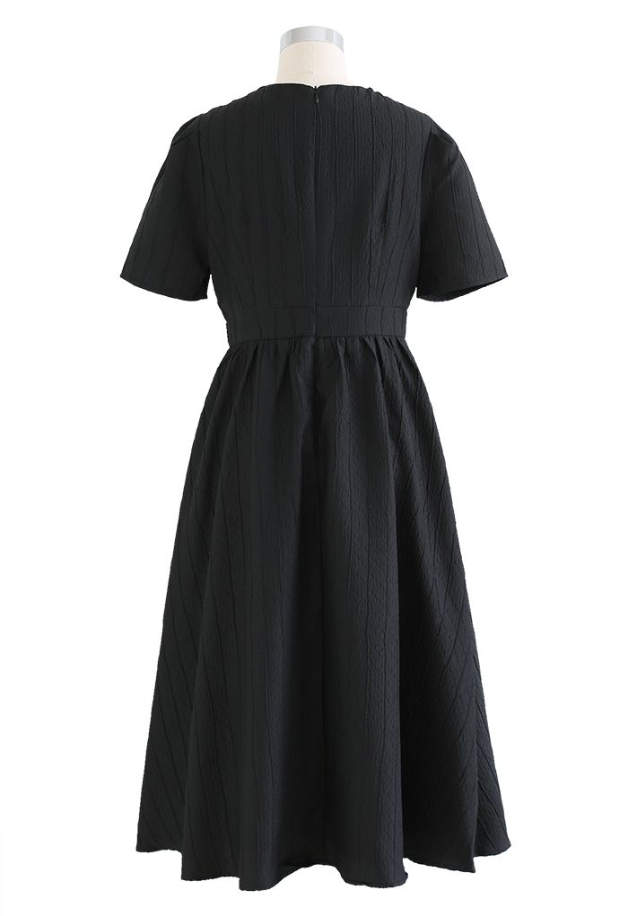 V-Neck Ripple Embossed Spliced Dress in Black