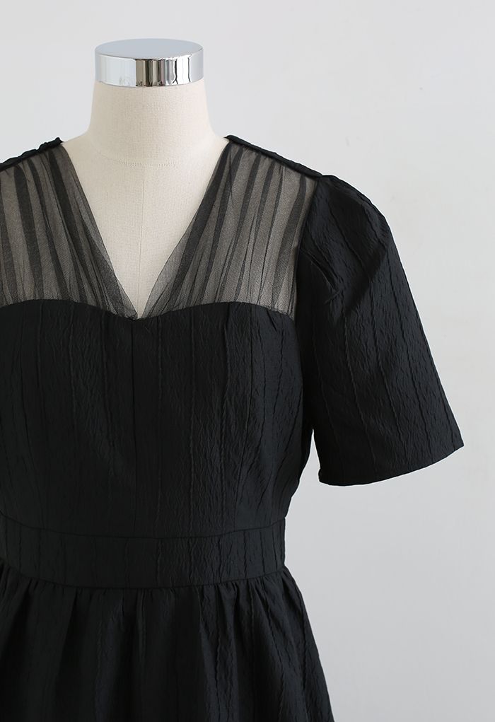 V-Neck Ripple Embossed Spliced Dress in Black