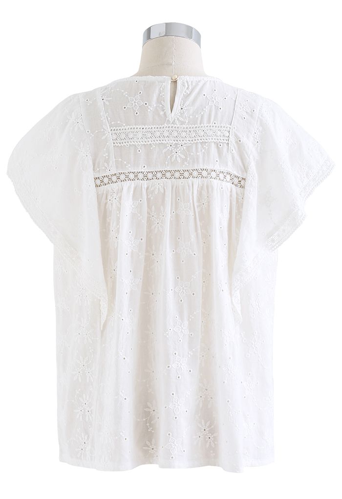 Retro Vibe Embroidered Flower Top in White
