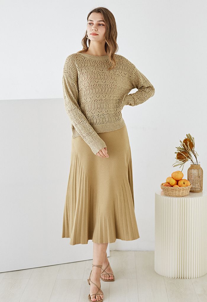 Monochrome Hollow Out Slouchy Knit Top in Olive