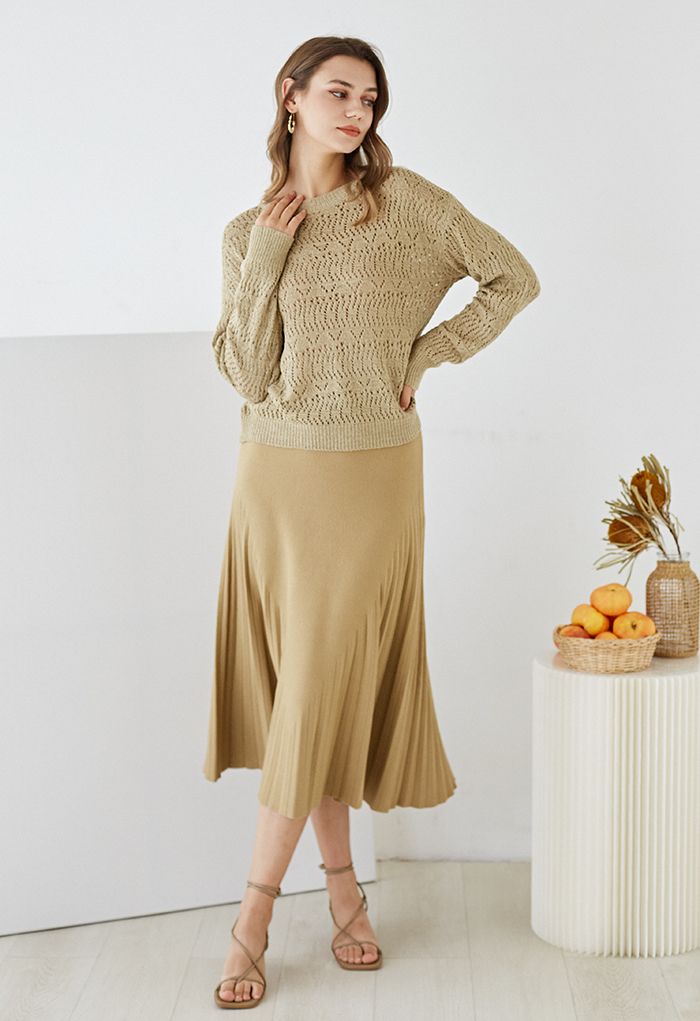 Monochrome Hollow Out Slouchy Knit Top in Olive