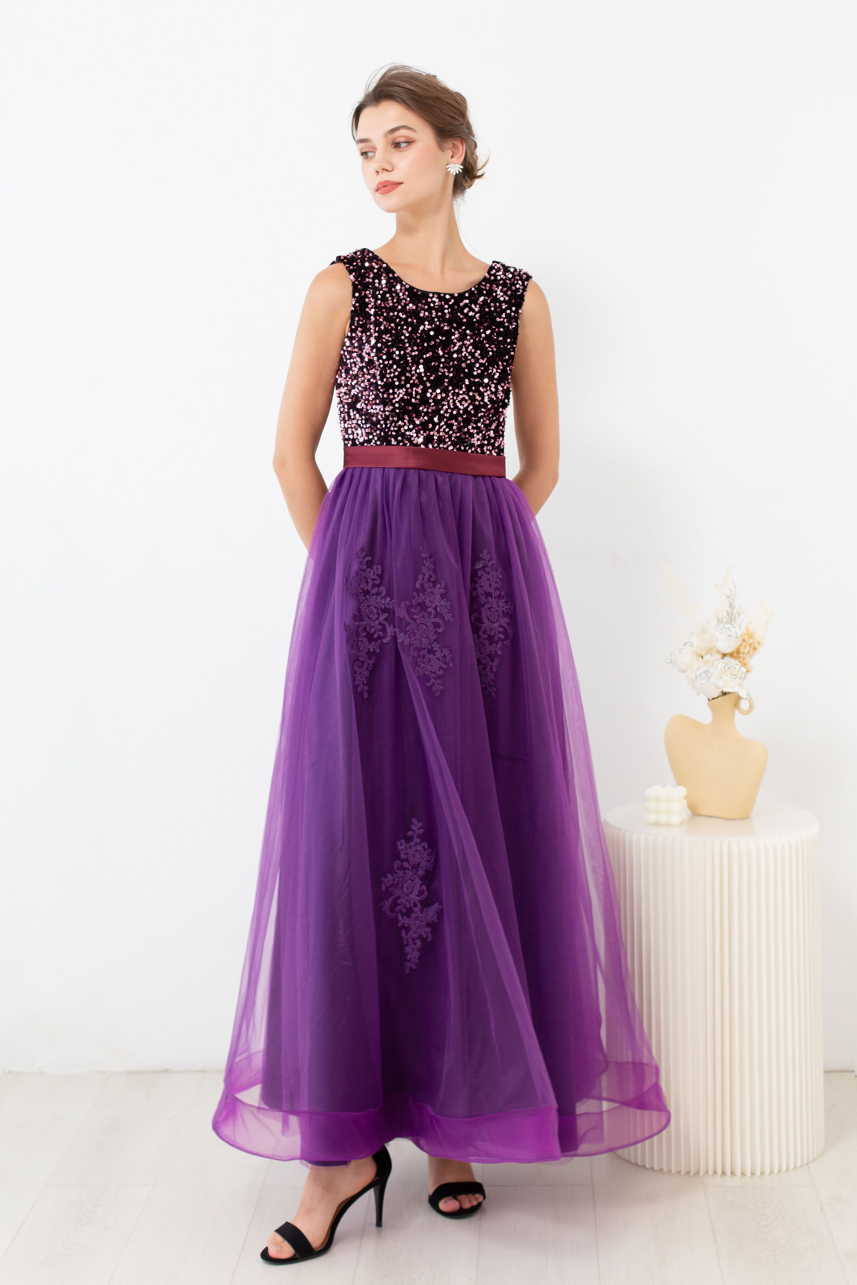 Embroidered Mesh Spliced Sequined Sleeveless Gown