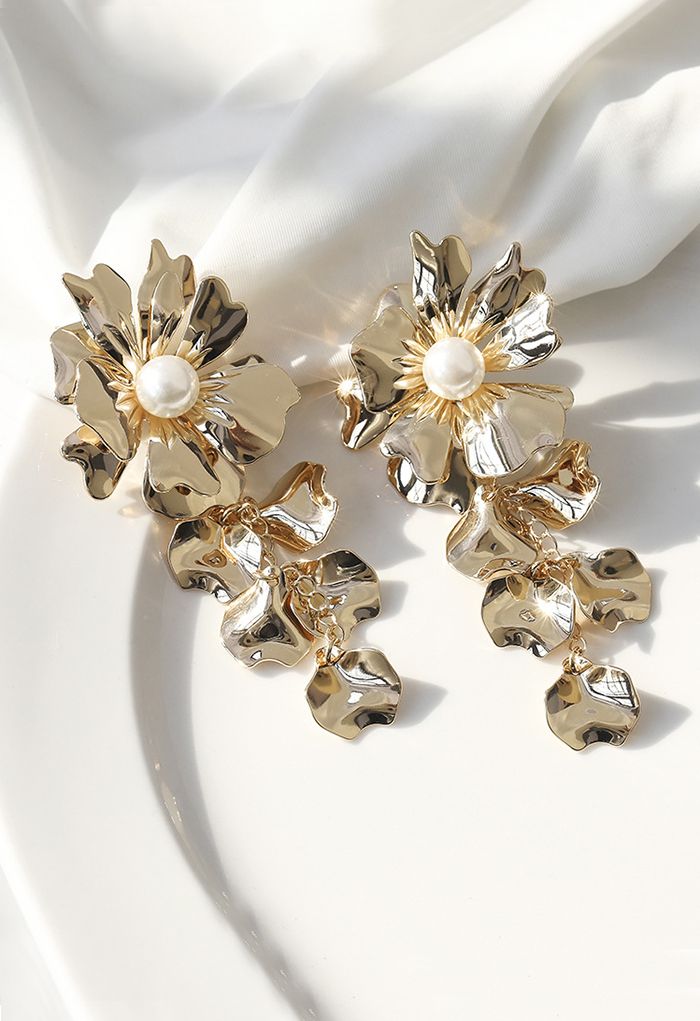 Splendidly Pearl Floral Drop Earrings