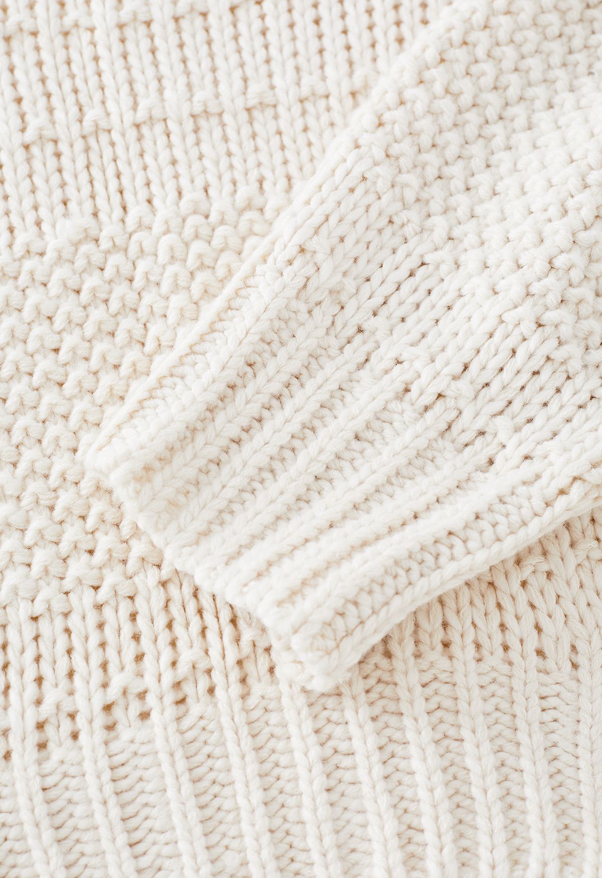 Mock Neck Hi-Lo Chunky Knit Sweater in Ivory