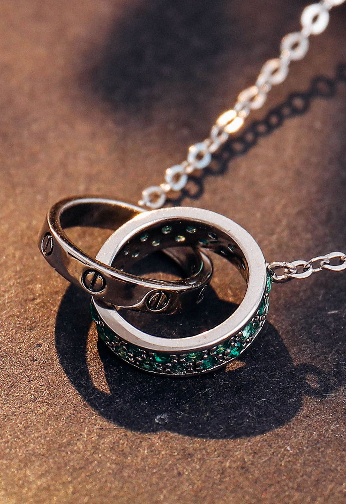 Double Ring Emerald Embellished Necklace