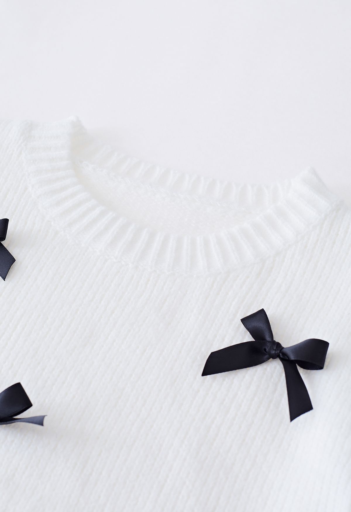 Bowknot Embellished Short Sleeve Knit Sweater in White