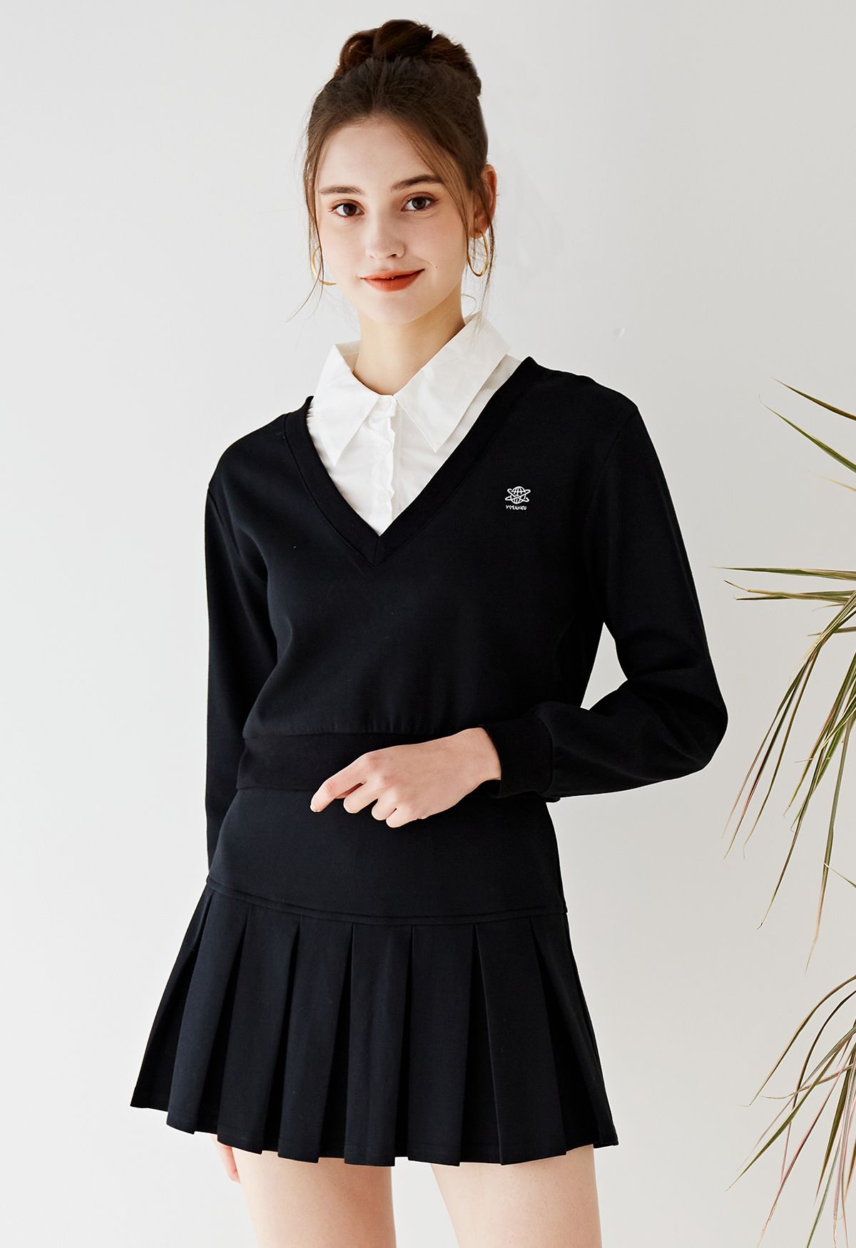 Elastic Waist Pleated Flare Mini Skirt in Black