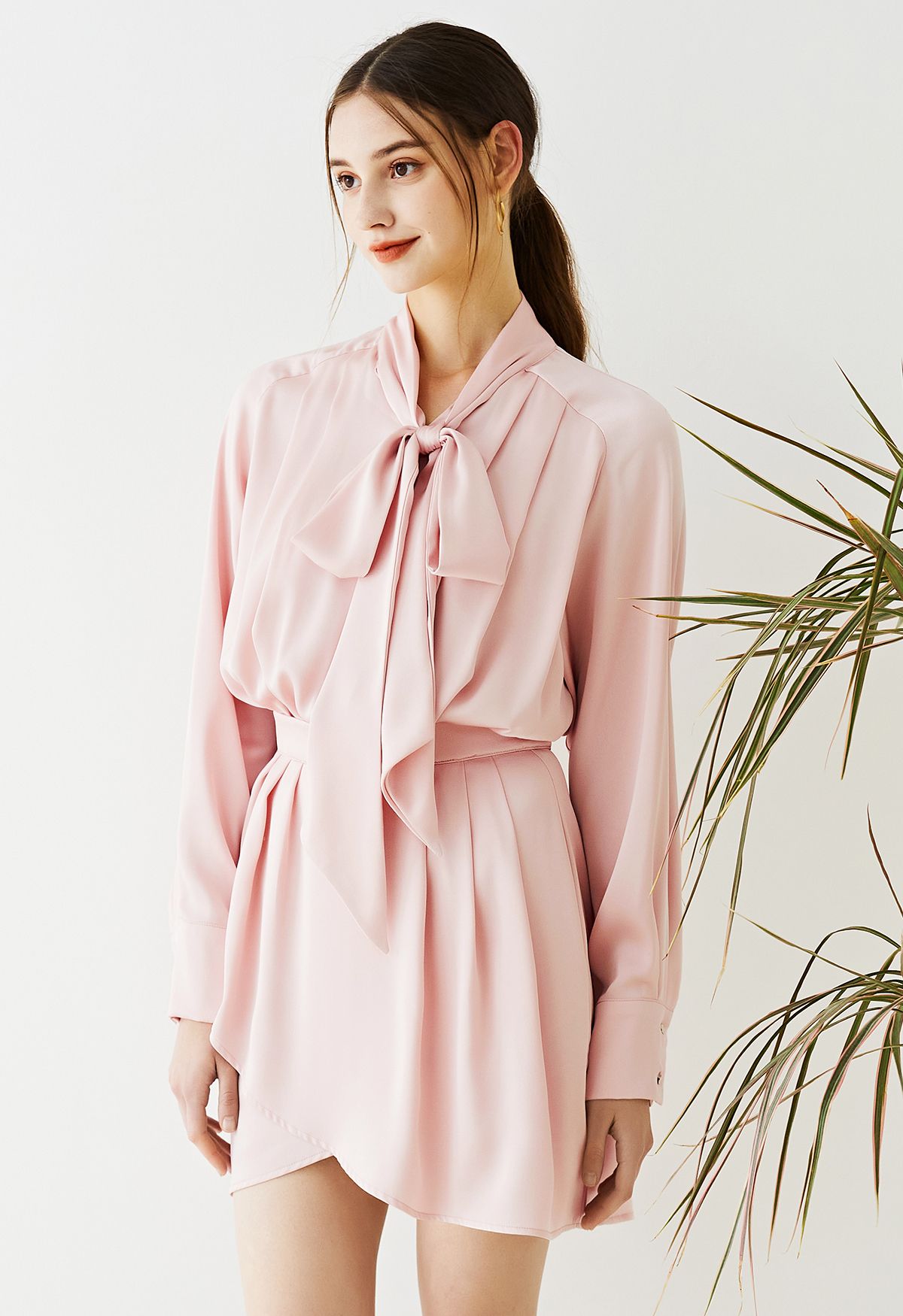Bowknot Neckline Pleated Satin Dress in Pink