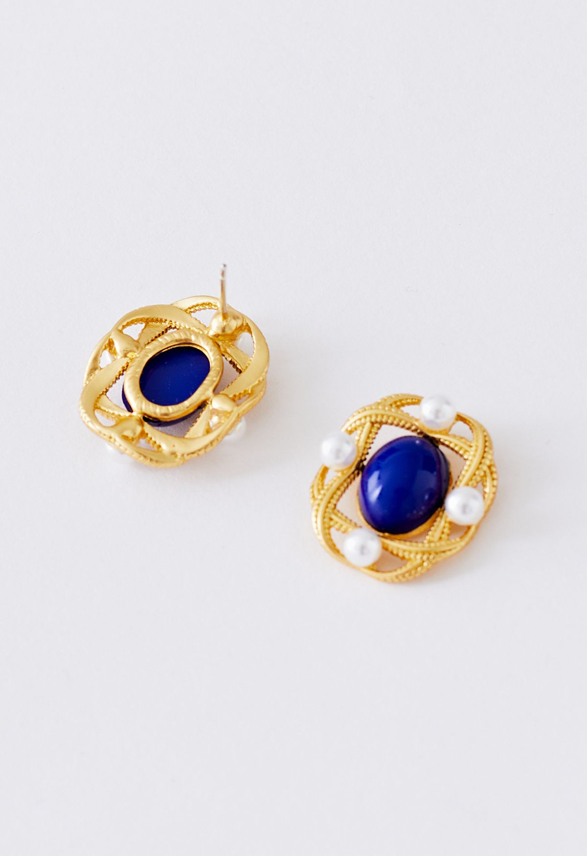 Hollow Out Intertwine Metal Pearl Earrings in Indigo