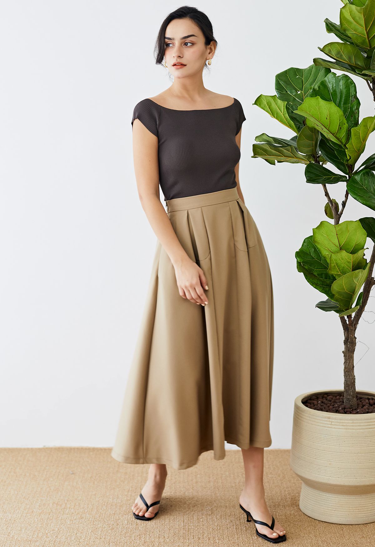 Seam Detailing Pleated A-Line Skirt in Khaki