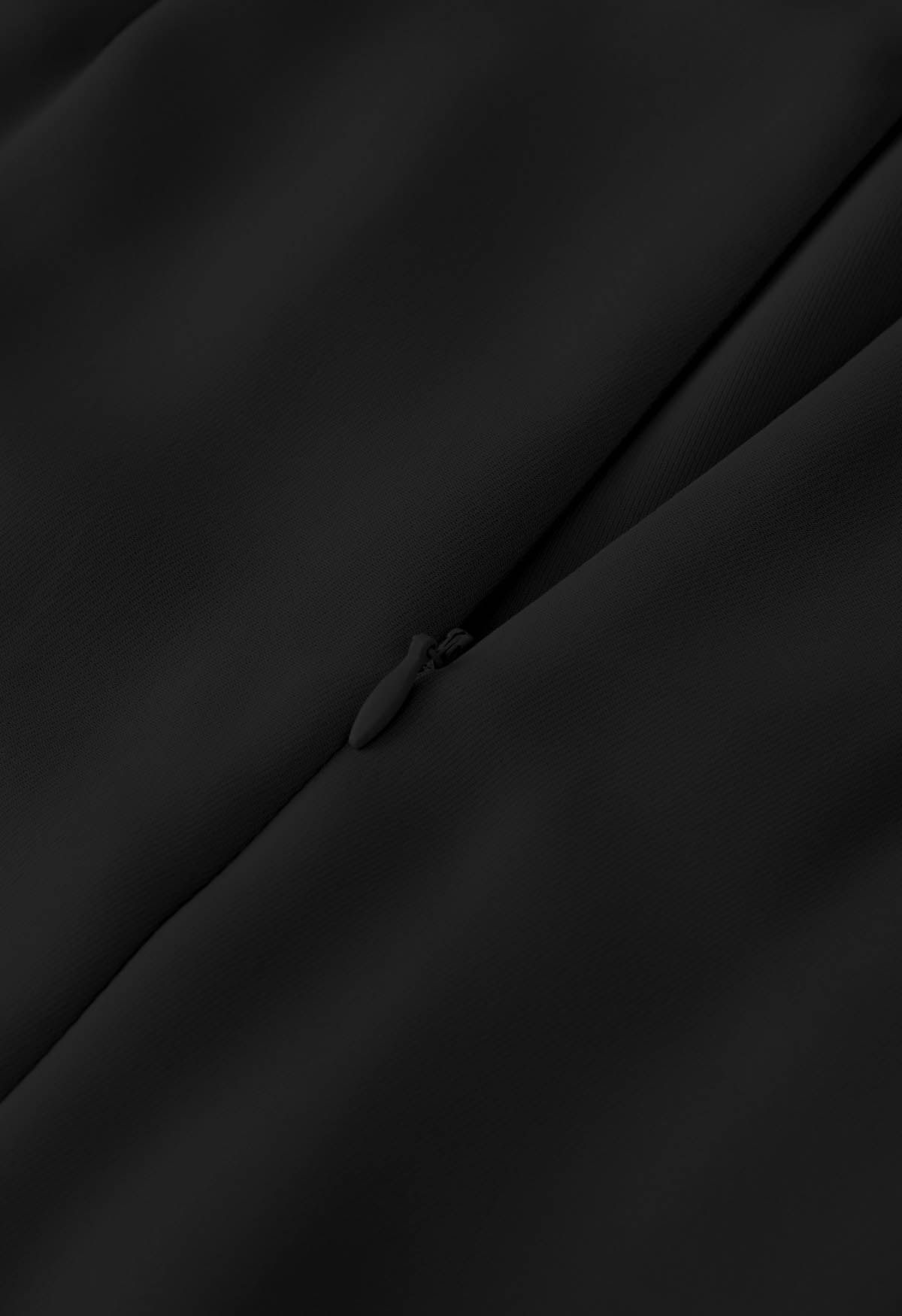 Irregular Hem Seam Detailing Midi Skirt in Black
