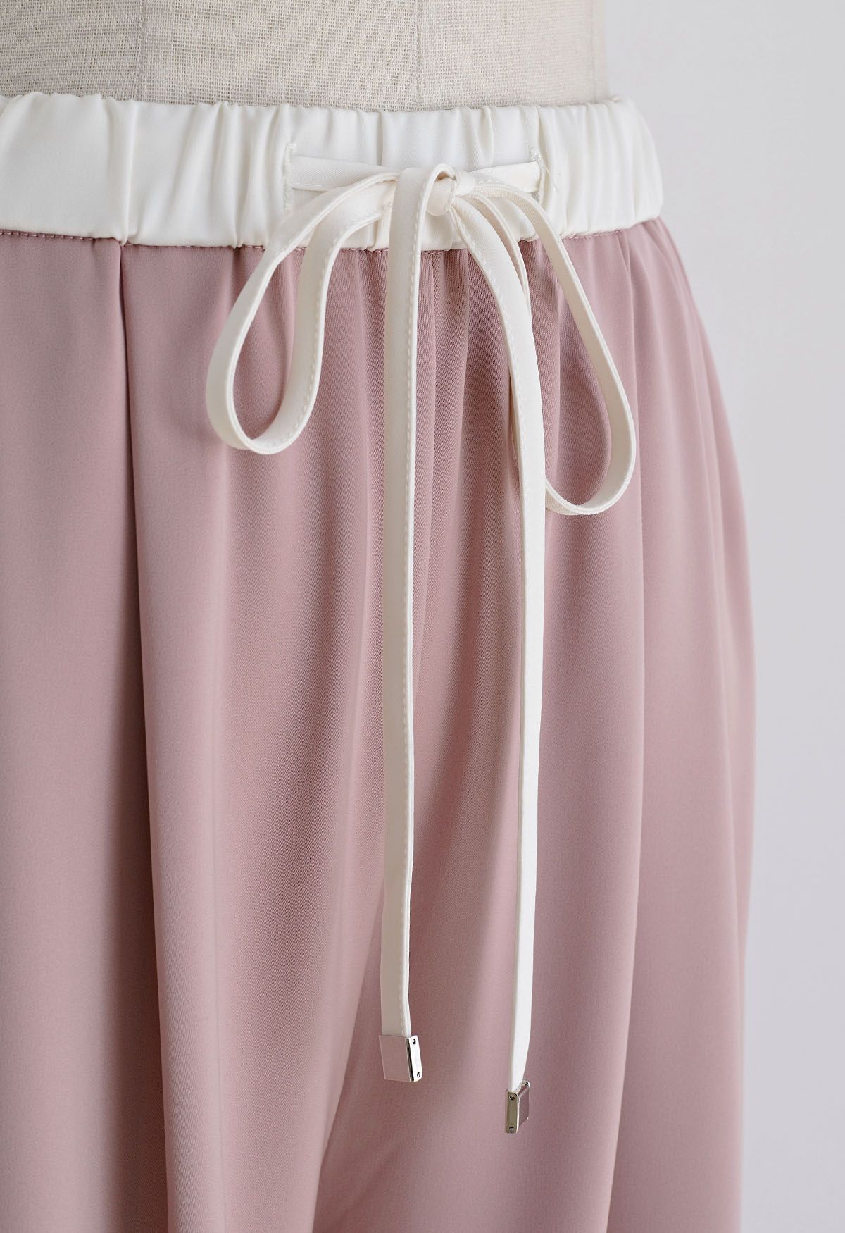 Contrast Waist Satin Pleated Straight-Leg Pants in Pink