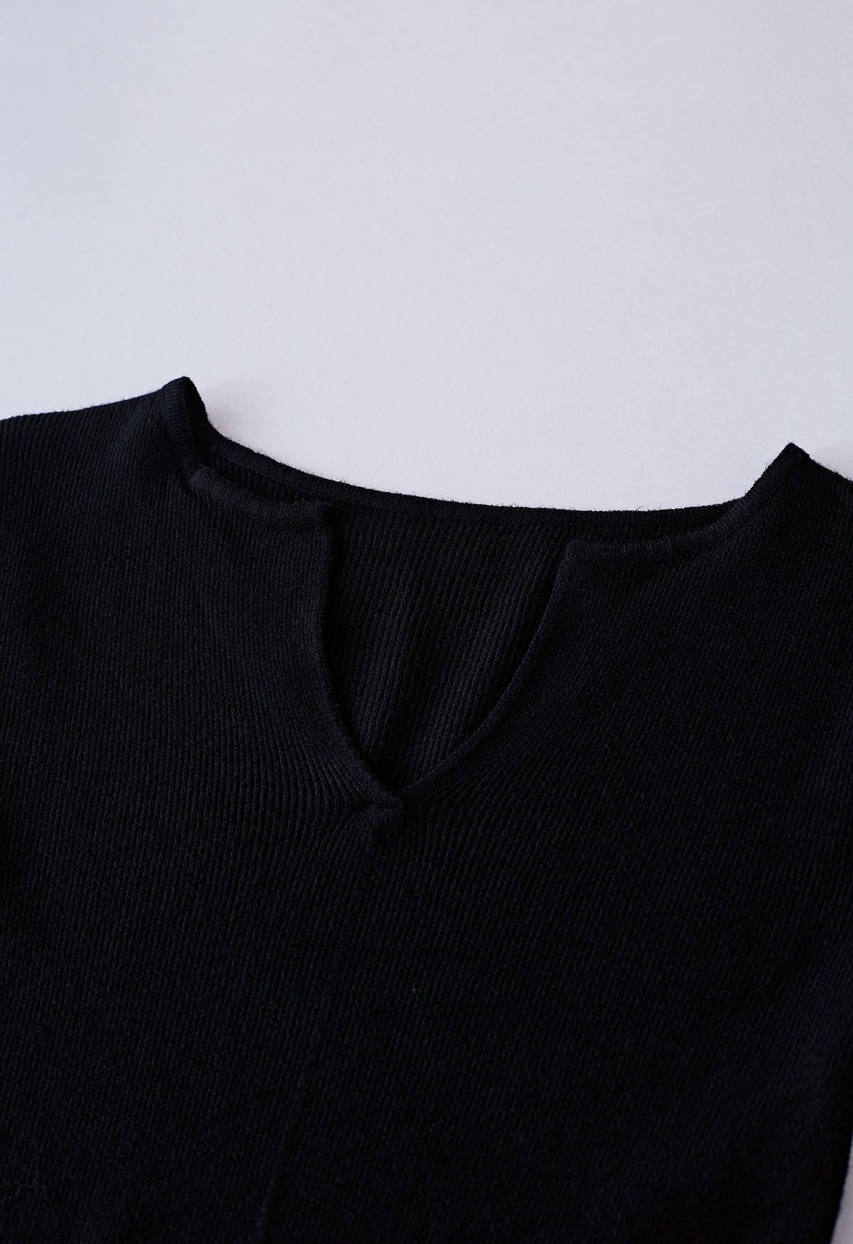 Notch Neckline Fitted Knit Top in Black