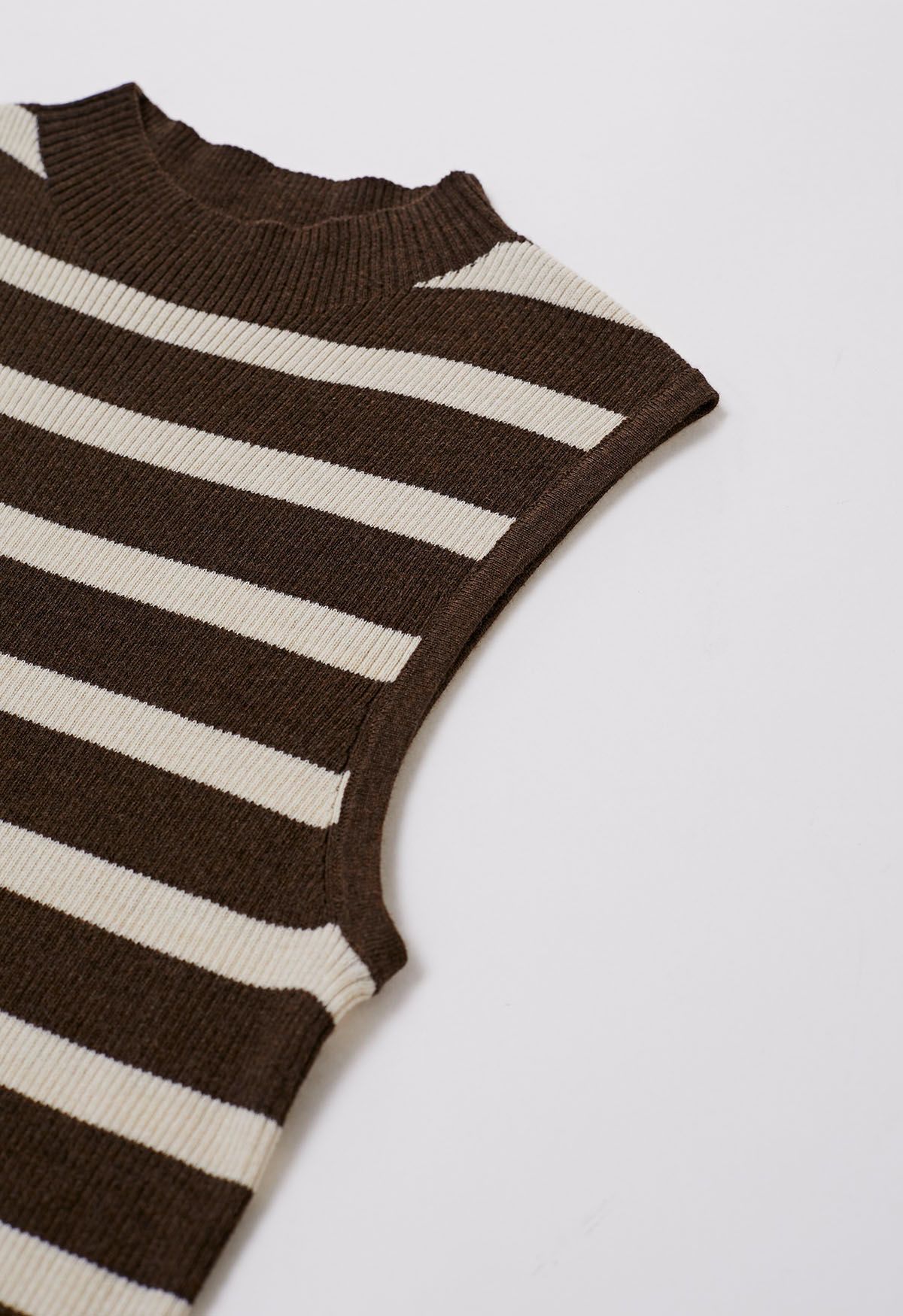 Contrast Stripe Sleeveless Knit Top in Brown