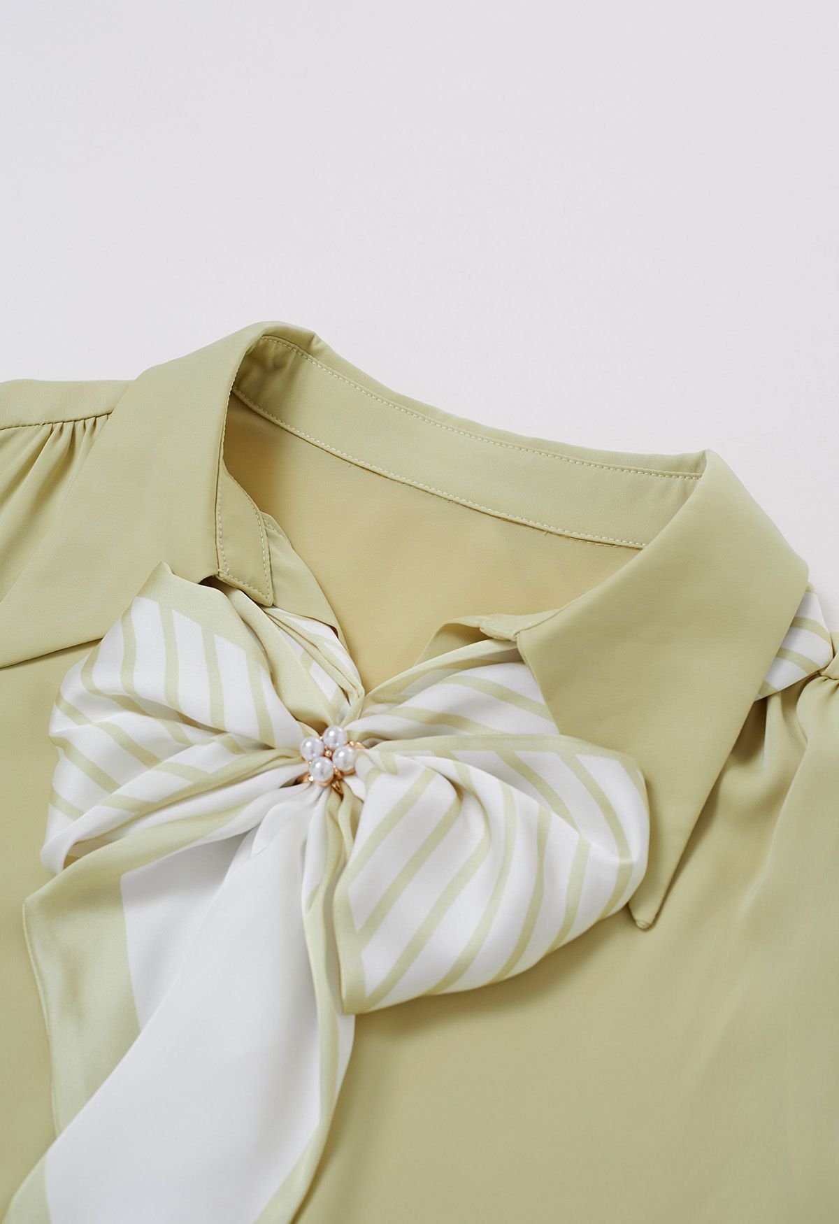 Vogue Detachable Bowknot Satin Shirt in Lime
