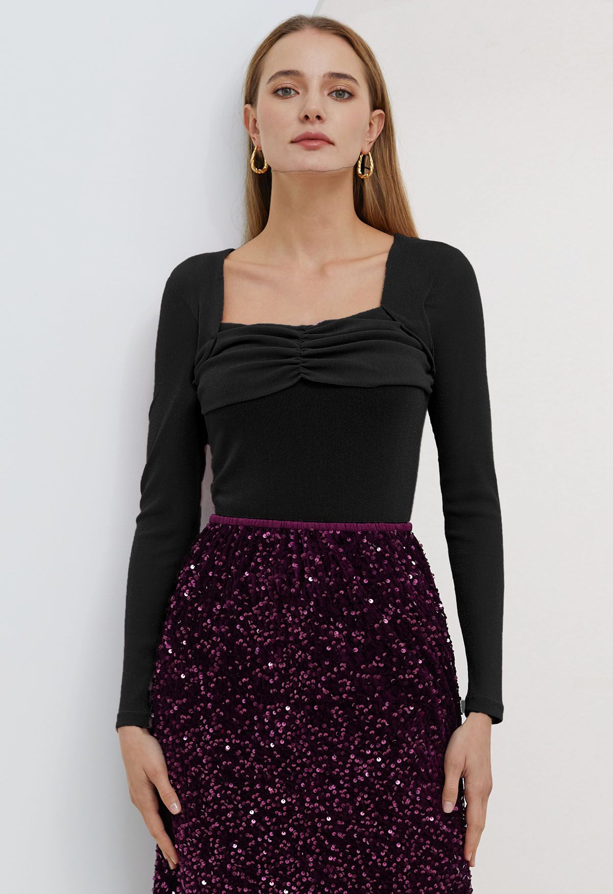 Shimmering Sweetheart Neck Ruched Front Top in Black