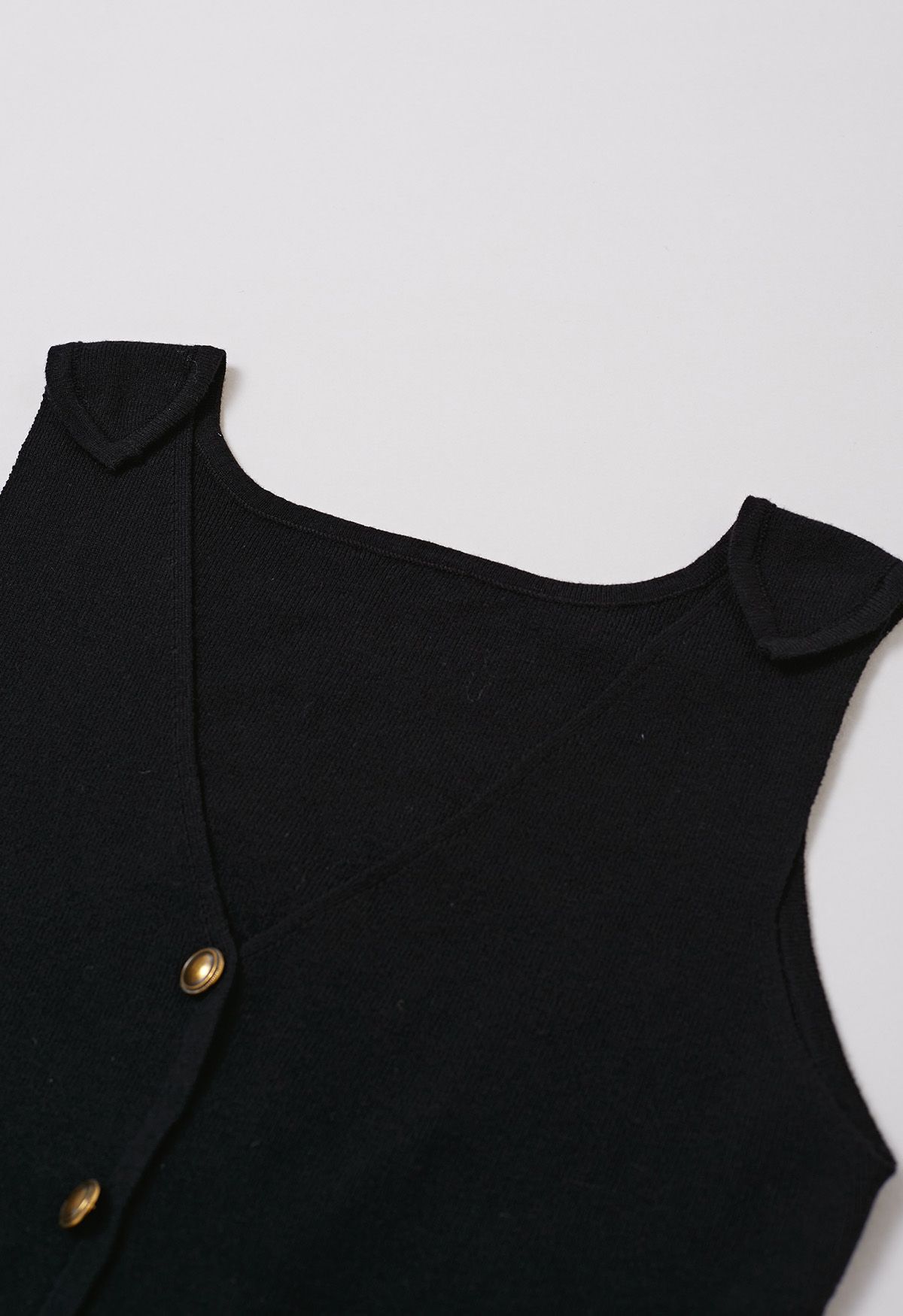 Cutout Back Buttoned Sleeveless Knit Top in Black