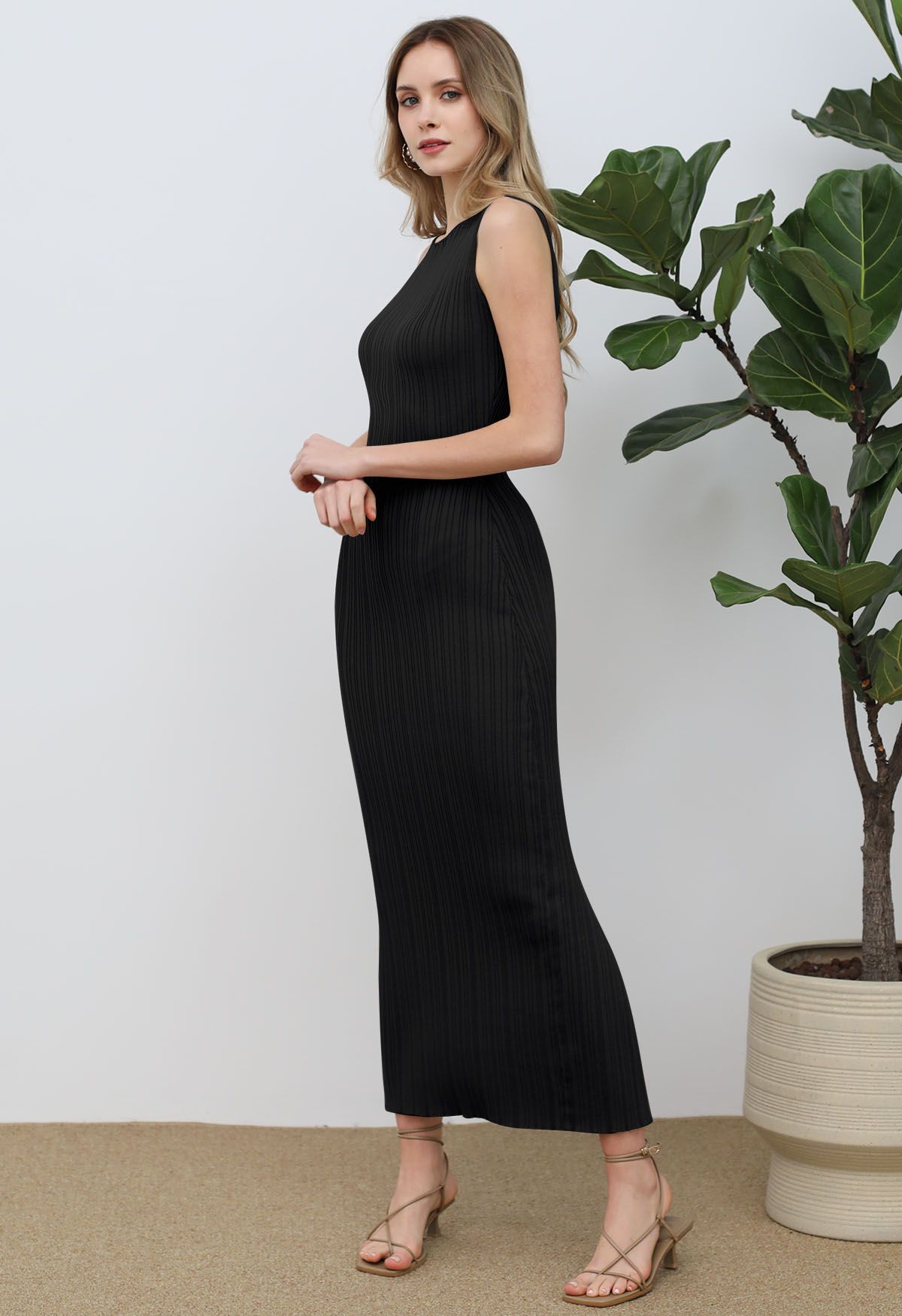 Slit Back Bodycon Sleeveless Knit Maxi Dress in Black