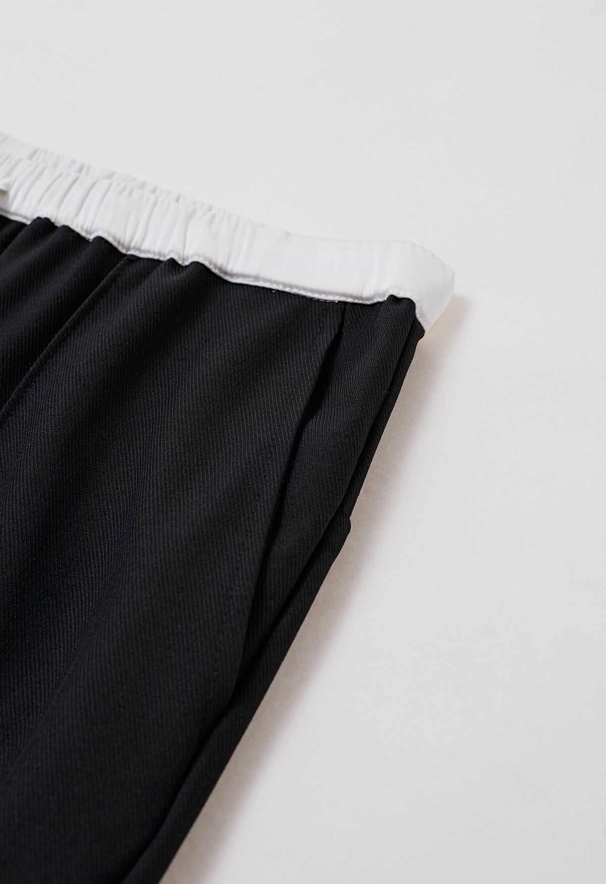 Contrast Waist Seam Detail Straight-Leg Pants in Black