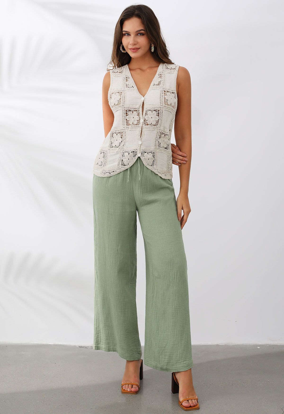 Lightweight Cotton Drawstring Pants in Pea Green