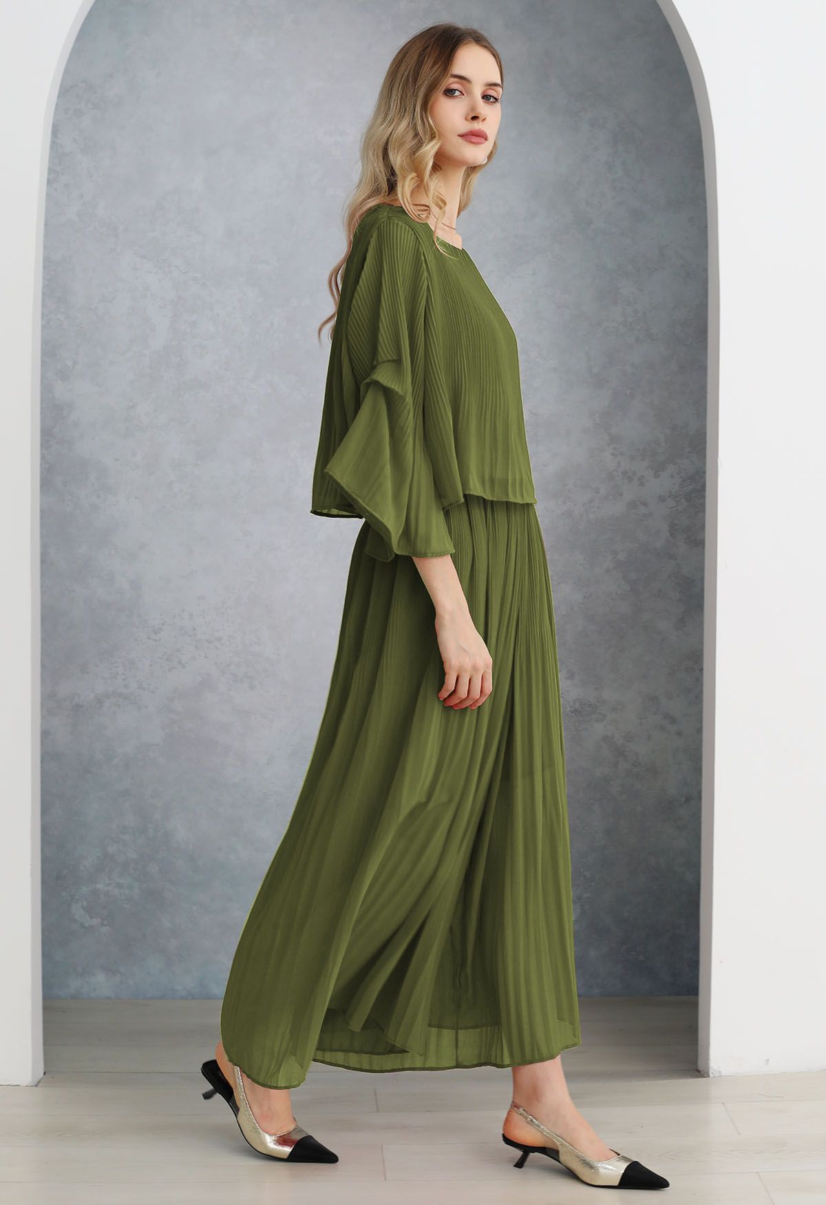 Plisse Bell Sleeves Chiffon Top and Pants Set in Army Green