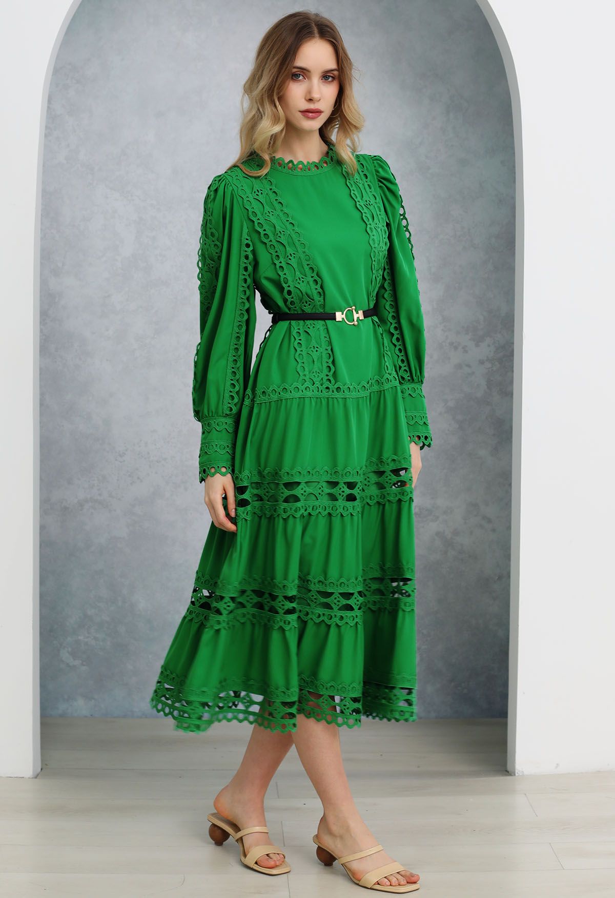 Belted Cutwork Lace Trim Bubble Sleeve Midi Dress in Green