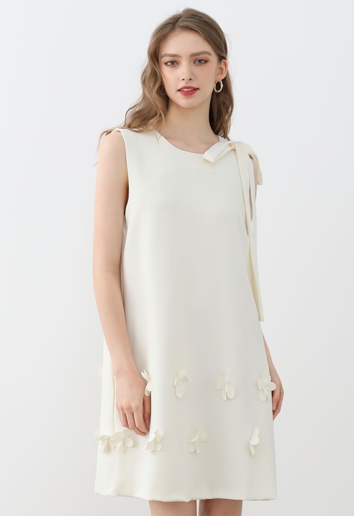 Flower Applique Bowknot Sleeveless Dress in Ivory